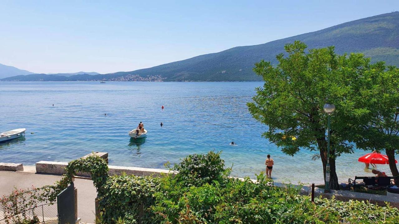 Apartment Dunja Herceg Novi Buitenkant foto